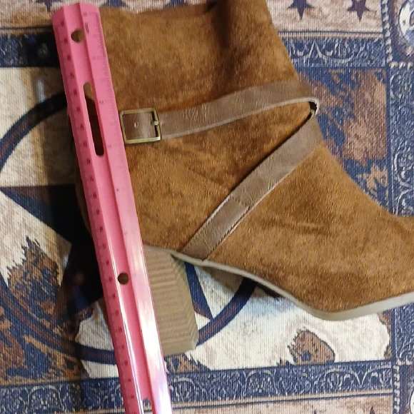 New Directions Brown Suede Women's Ankle Boots With Leather Strap Size 10 - Picture 7 of 10